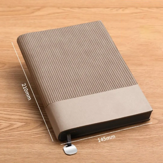 Agendă AristoNote bej, format A5, cu copertă flexibilă din piele ecologică – ideală ca jurnal personal sau planificator elegant.