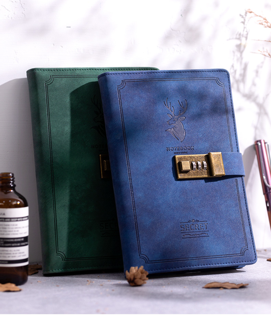 agendă cu cifru, agendă AristoNote, agendă piele ecologică, agendă A5, agendă elegantă, jurnal cu închidere, agendă securizată, agendă confidențială pentru notițe personale, agendă A5 cu cifru de siguranță, jurnal de lux cu piele ecologică, planificator cu sistem de blocare, agendă cadou elegantă pentru femei/bărbați, agendă de birou cu închidere securizată, planner cu cifru, agendă personală securizată, jurnal blocabil, agendă de notițe confidențiale, hârtie calitate premium agendă,