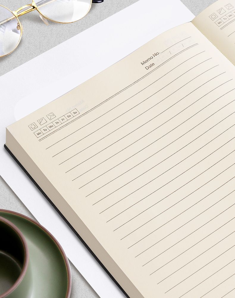 Agendă AristoNote A5 cu închidere magnetică, copertă din piele ecologică, culoare neagră – elegantă și practică pentru birou sau uz personal.